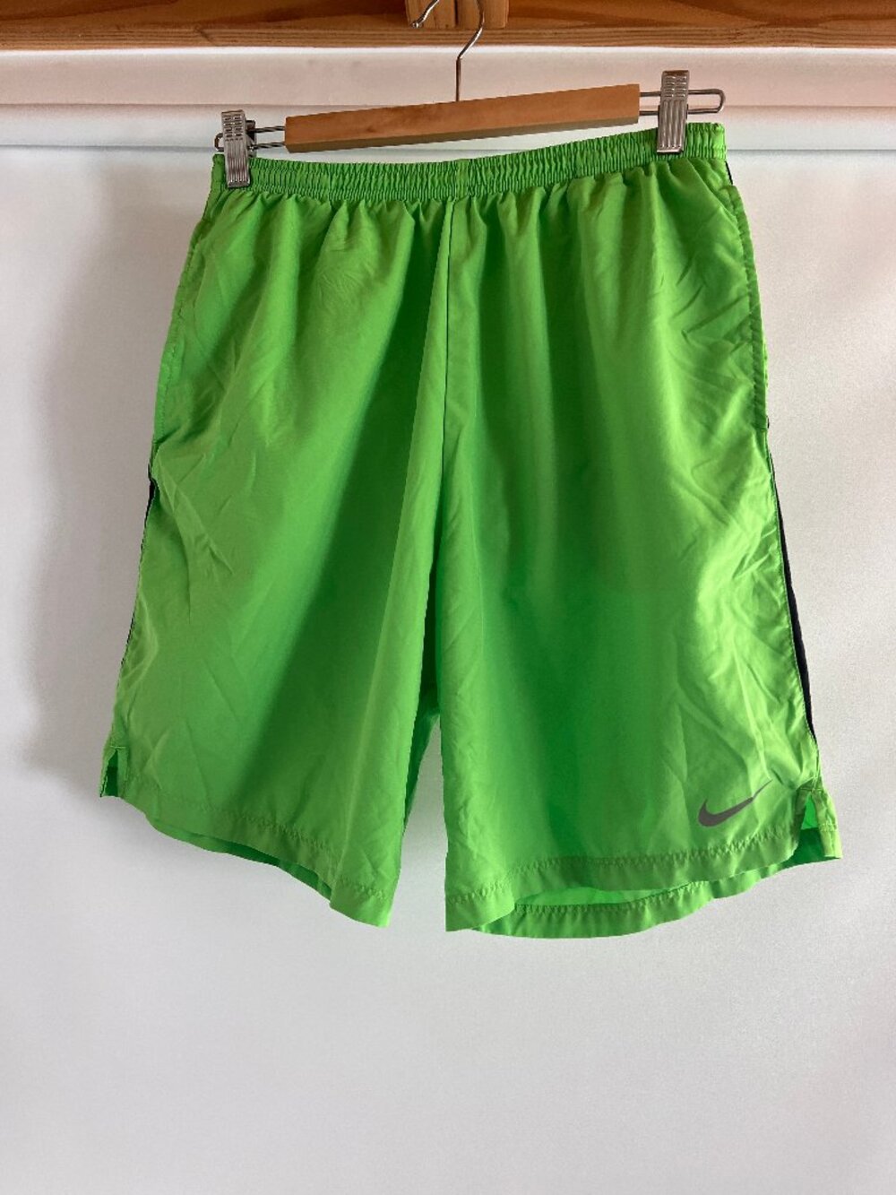 Nike Dri-fit Mens Running shorts Med Green
